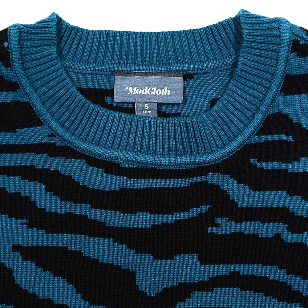 MODCLOTH Pullover Call to the Wild Zebra Abstract Pullover Cozy Soft Women Small - Picture 5 of 8